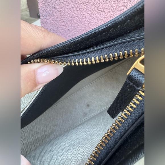 Tory Burch Emerson Shoulder Bag - Picture 10 of 12